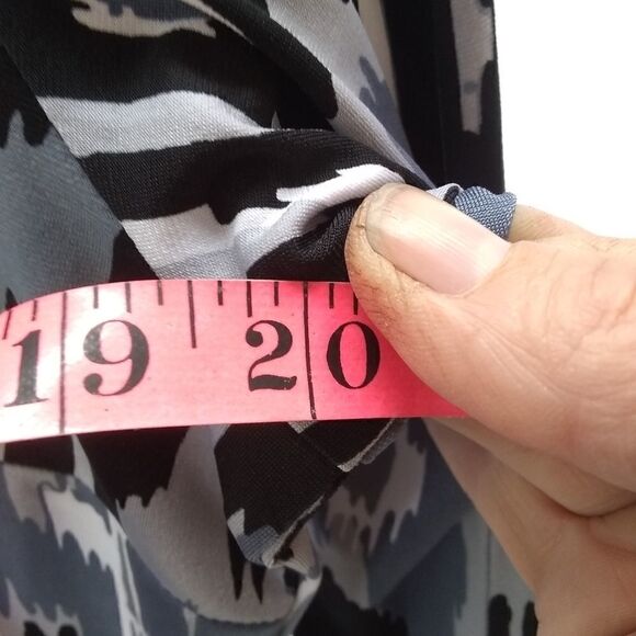 Bob Mackie wearable art shirt - Picture 5 of 5